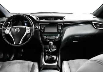 Подержанный автомобиль Nissan Qashqai 2018 года (9 фото)