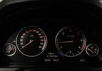 Подержанный автомобиль BMW X5 2016 года (13 фото)