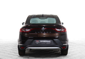 Подержанный автомобиль Renault Arkana 2019 года (6 фото)