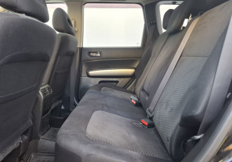 Подержанный автомобиль Nissan X-Trail 2012 года (11 фото)