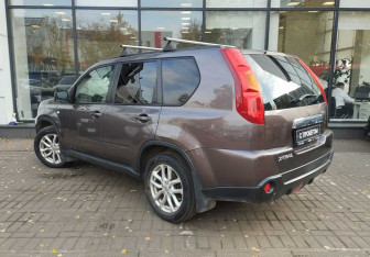 Подержанный автомобиль Nissan X-Trail 2007 года (6 фото)