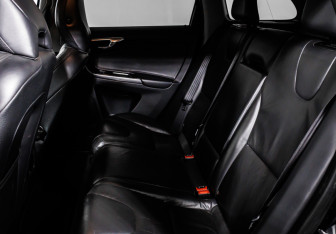 Подержанный автомобиль Volvo XC60 2013 года (13 фото)