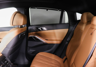 Подержанный автомобиль BMW X6 2024 года (15 фото)