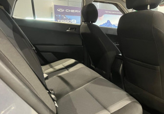 Подержанный автомобиль Hyundai Creta 2019 года (14 фото)