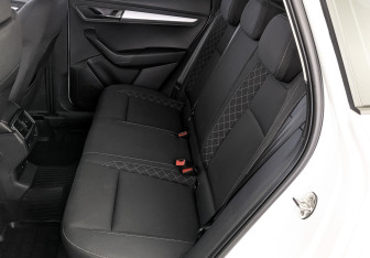 Подержанный автомобиль Skoda Karoq 2022 года (18 фото)
