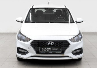 Подержанный автомобиль Hyundai Solaris Sedan 2020 года (2 фото)