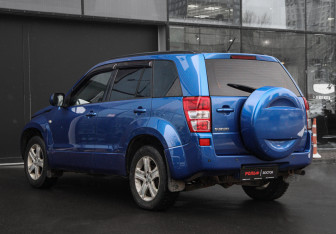 Подержанный автомобиль Suzuki Grand Vitara 2007 года (7 фото)