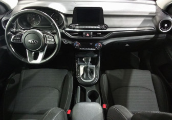 Подержанный автомобиль Kia Cerato Sedan 2021 года (9 фото)