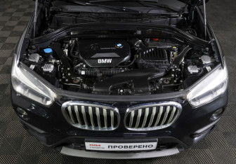 Подержанный автомобиль BMW X1 2016 года (9 фото)