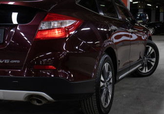 Подержанный автомобиль Honda Crosstour 2012 года (24 фото)
