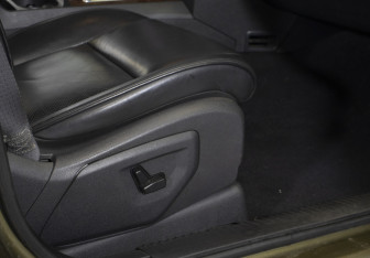 Подержанный автомобиль Jeep Grand Cherokee 2008 года (18 фото)