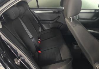 Подержанный автомобиль Skoda Rapid Liftback 2019 года (10 фото)