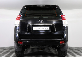 Подержанный автомобиль Toyota Land Cruiser Prado 2011 года (5 фото)