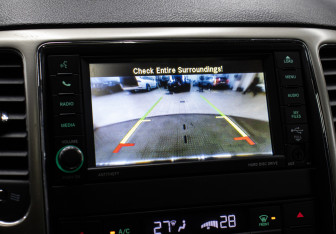 Подержанный автомобиль Jeep Grand Cherokee 2012 года (21 фото)