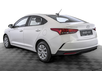 Подержанный автомобиль Hyundai Solaris Sedan 2021 года (7 фото)