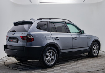 Подержанный автомобиль BMW X3 2005 года (5 фото)