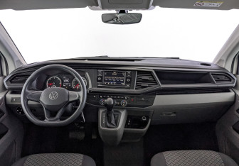 Подержанный автомобиль Volkswagen Caravelle 2021 года (14 фото)