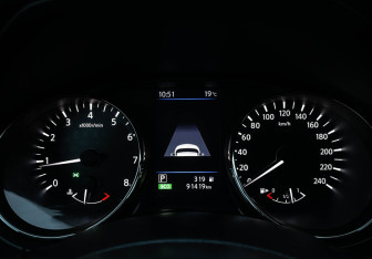Подержанный автомобиль Nissan X-Trail 2021 года (11 фото)