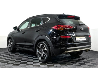 Подержанный автомобиль Hyundai Tucson 2019 года (7 фото)