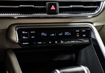 Подержанный автомобиль Kia K5 2021 года (17 фото)