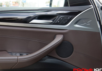 Подержанный автомобиль BMW X3 2019 года (26 фото)