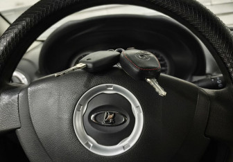 Подержанный автомобиль LADA (ВАЗ) Largus Wagon 2014 года (15 фото)