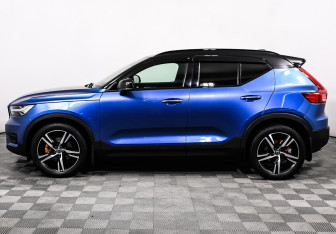 Подержанный автомобиль Volvo XC40 2020 года (8 фото)