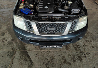 Подержанный автомобиль Nissan Pathfinder 2011 года (16 фото)