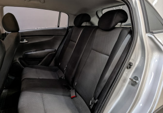 Подержанный автомобиль Kia Rio Hatchback 2021 года (18 фото)