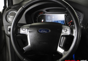 Подержанный автомобиль Ford Mondeo Sedan 2009 года (15 фото)