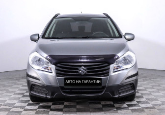 Подержанный автомобиль Suzuki SX4 Hatchback 2014 года (2 фото)