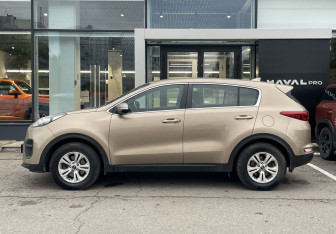 Подержанный автомобиль Kia Sportage 2018 года (8 фото)