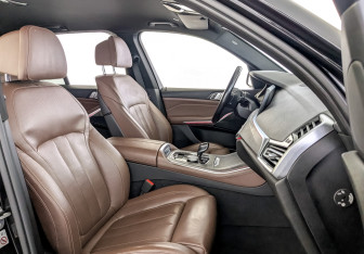 Подержанный автомобиль BMW X5 2019 года (24 фото)