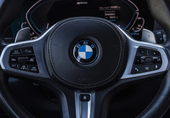 Подержанный автомобиль BMW X5 2019 года (10 фото)