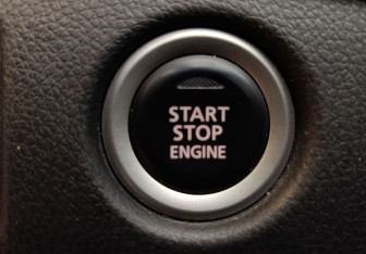 Подержанный автомобиль Mitsubishi Montero Sport 2021 года (16 фото)