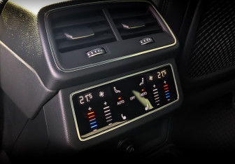 Подержанный автомобиль Audi A6 Sedan 2020 года (23 фото)