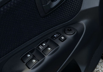 Подержанный автомобиль Hyundai Tucson 2008 года (16 фото)