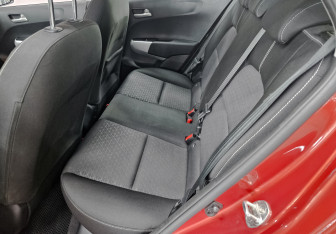 Подержанный автомобиль Kia Picanto 2017 года (17 фото)