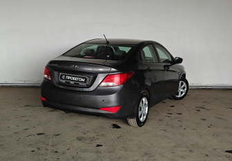 Подержанный автомобиль Hyundai Solaris Sedan 2016 года (6 фото)