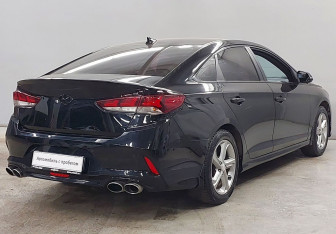 Подержанный автомобиль Hyundai Sonata 2018 года (5 фото)