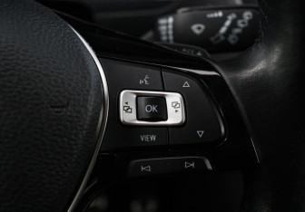 Подержанный автомобиль Volkswagen Tiguan 2019 года (20 фото)