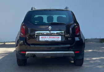 Подержанный автомобиль Renault Duster 2014 года (6 фото)