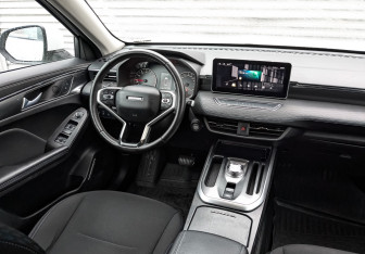 Подержанный автомобиль Haval Jolion 2022 года (30 фото)