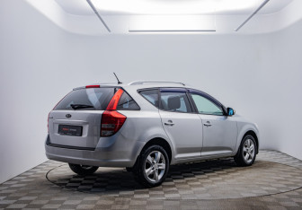 Подержанный автомобиль Kia Ceed Wagon 2011 года (5 фото)