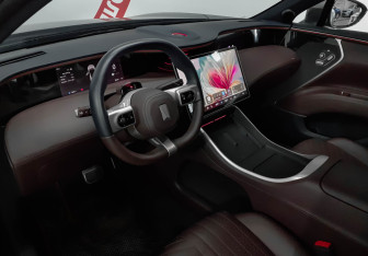 Подержанный автомобиль Avatr 11 2023 года (8 фото)