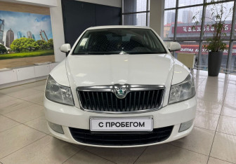 Подержанный автомобиль Skoda Octavia Liftback 2013 года (2 фото)