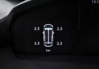 Подержанный автомобиль Changan UNI-K 2023 года (18 фото)