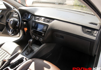 Подержанный автомобиль Skoda Octavia Liftback 2018 года (7 фото)