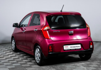 Подержанный автомобиль Kia Picanto 2015 года (7 фото)