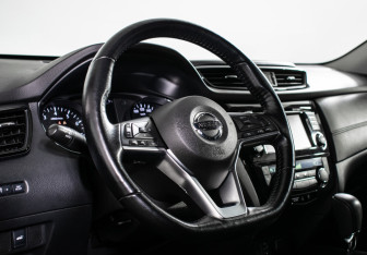 Подержанный автомобиль Nissan X-Trail 2020 года (13 фото)